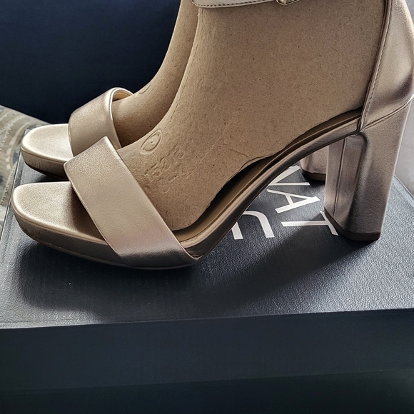 Naturalizer Women's Joy Square Toe Ankle Strap Dress Sandals In LIGHT BRONZE - Picture 10 of 13